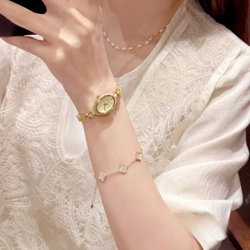 Classic trend women's watch light luxury simple waterproof 2025 new quartz watch birthday gift