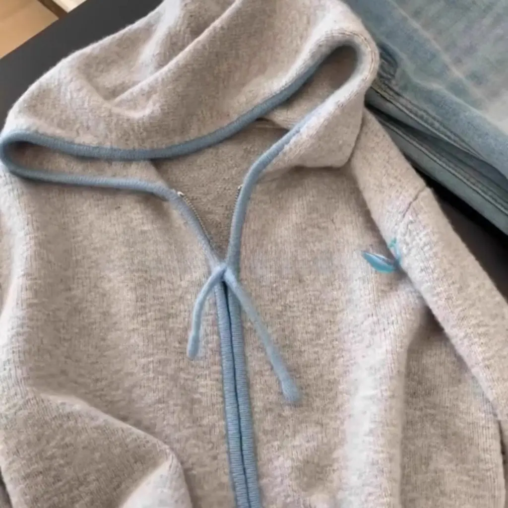 

Women's Soft Blue Color Block Hooded Cardigan Knitted Casual Zipper Top Contrast Color Waxy Knitwear for Spring