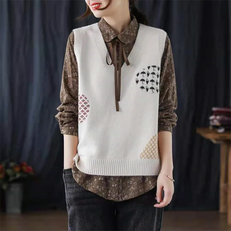 2022 Elegant Fashion V-neck Retro Knitted Vest Female Loose Sleeveless Pullover Jumper Sweater Vest Women Spring Autumn Clothing