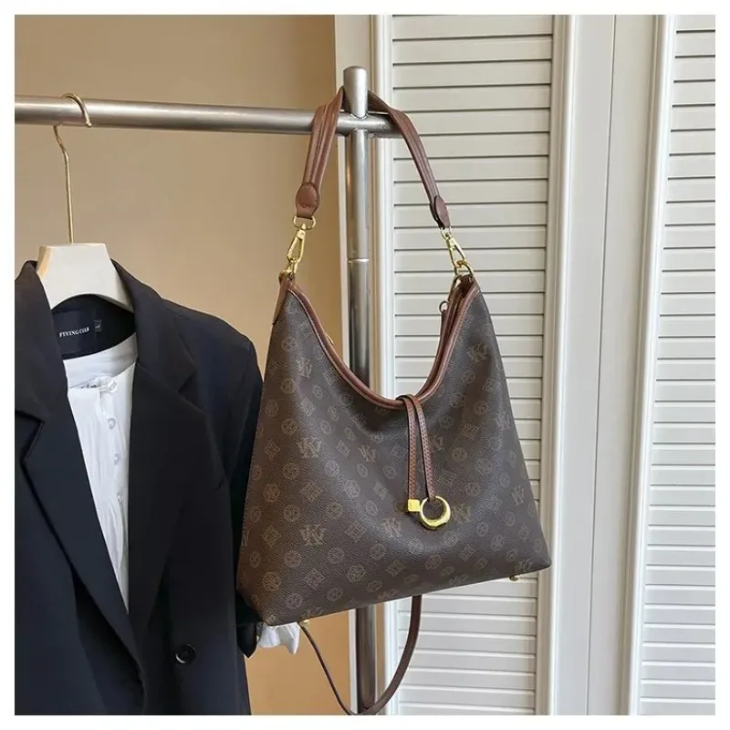 sac-a-langer-unique-haut-de-gamme-en-cuir-minimaliste-sac-a-bandouliere-tendance-pour-femme-logo-uni-sacoche-elegante-pour-trajets-quotidiens