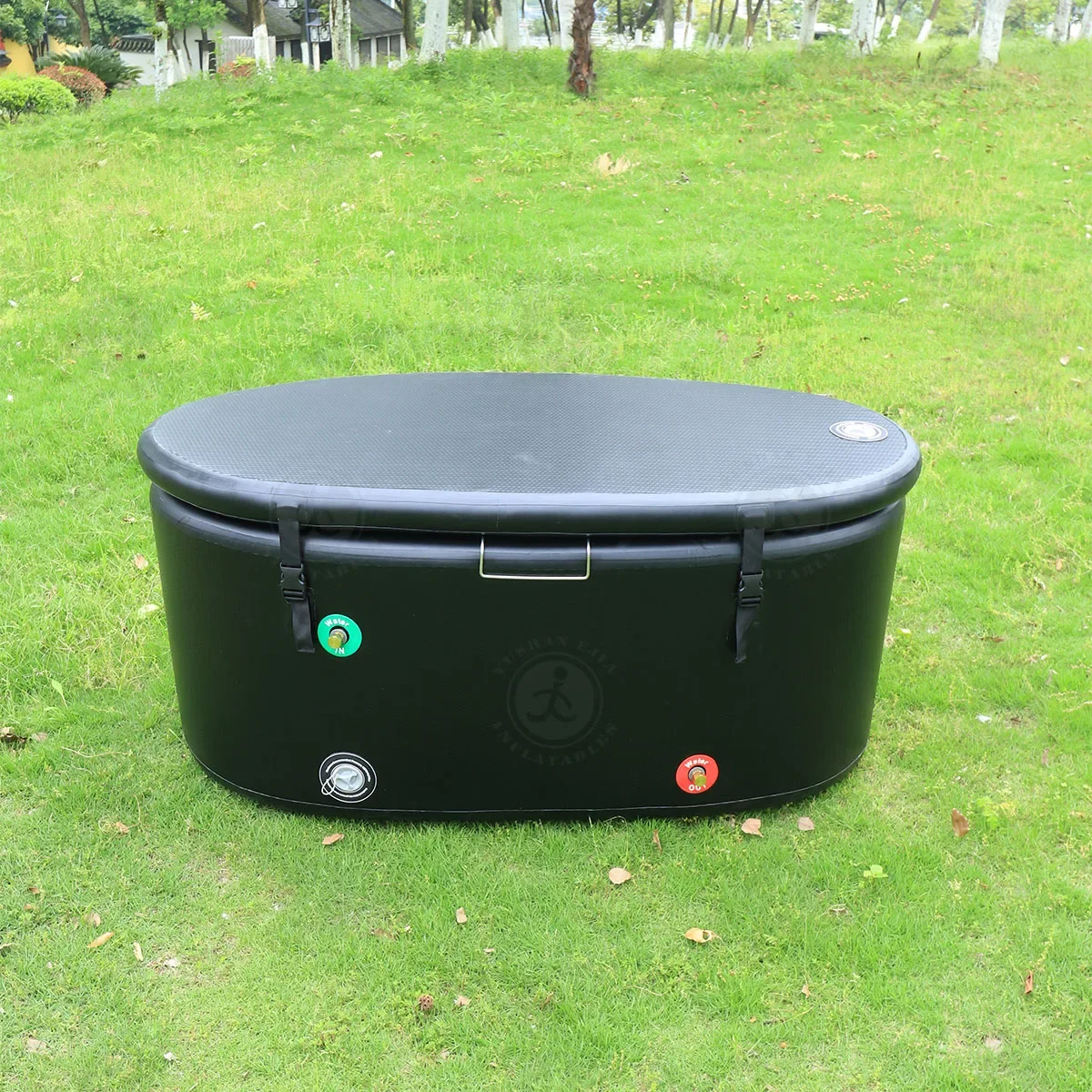 High Quality Inflatable Ice Bath Treatment Cabin PVC Material 60 Gallons Cold Water Bath for Athlete Recovery
