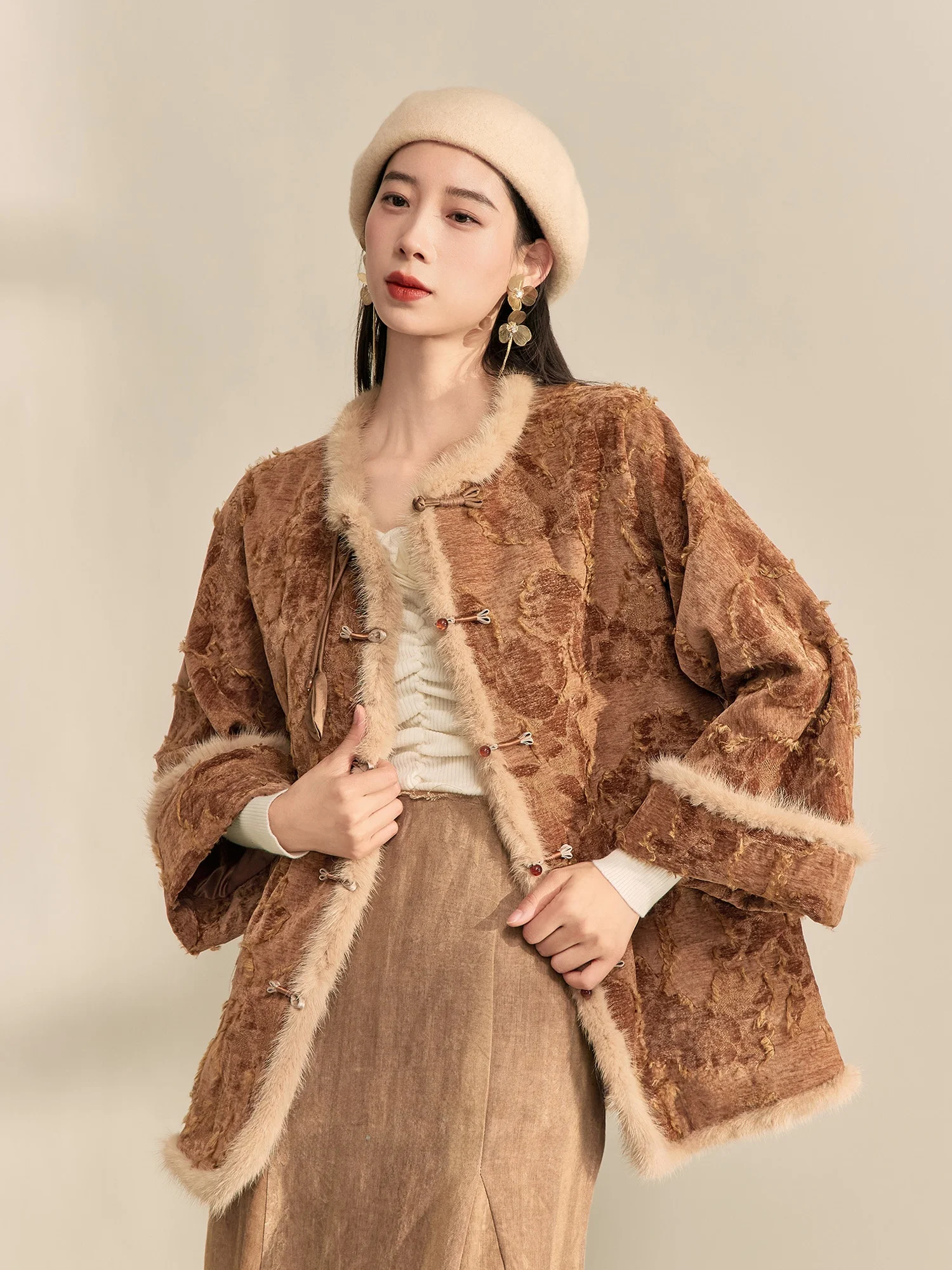 

FlowingEra Уникальная женская куртка в стиле ретро к Китайскому Новому году, в национальном стиле, премиум-класса, свободного кроя, из полиэфирного волокна, длинная, с длинными рукавами.