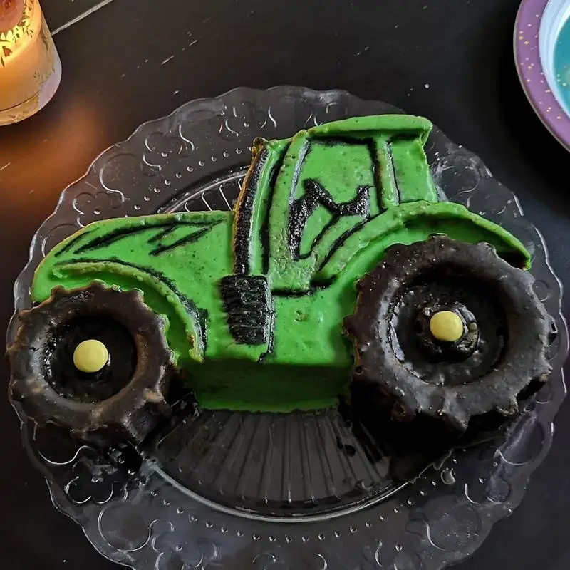 Cake Molds For Baking Cartoon Tractor Shape Cookie Molds 3D Silicone Cake Molds Baking Tools For Chocolate Candy Cake