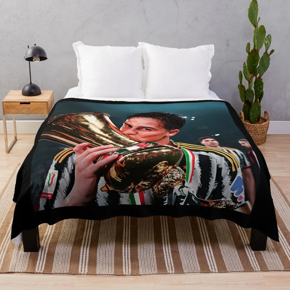 

Yildiz Throw Blanket