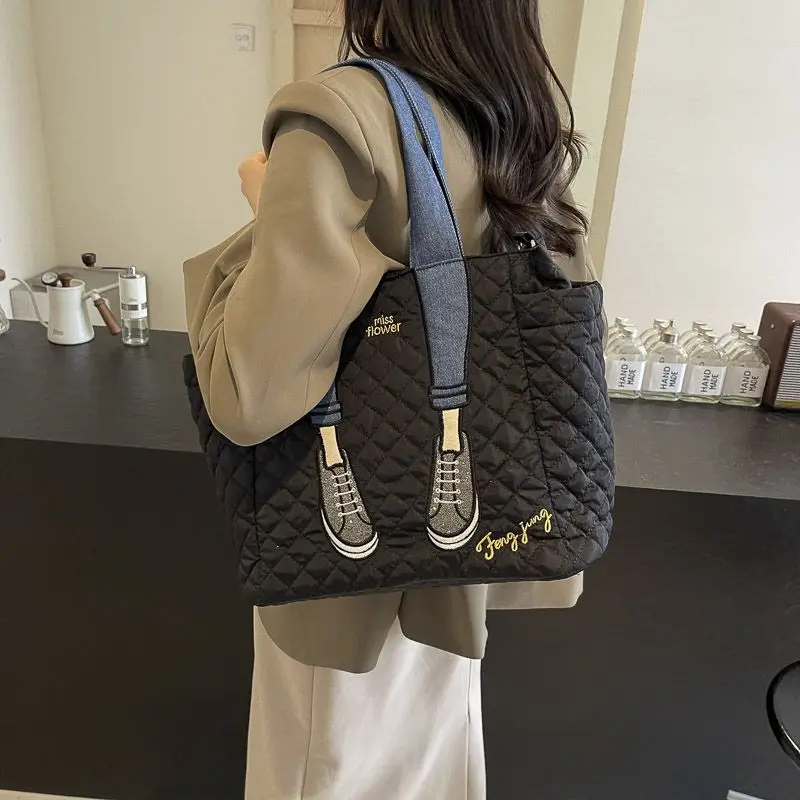 2024 New Fashionable Large Capacity Lingge Tote Bag Premium Leopard Pattern Slant Shoulder Bag