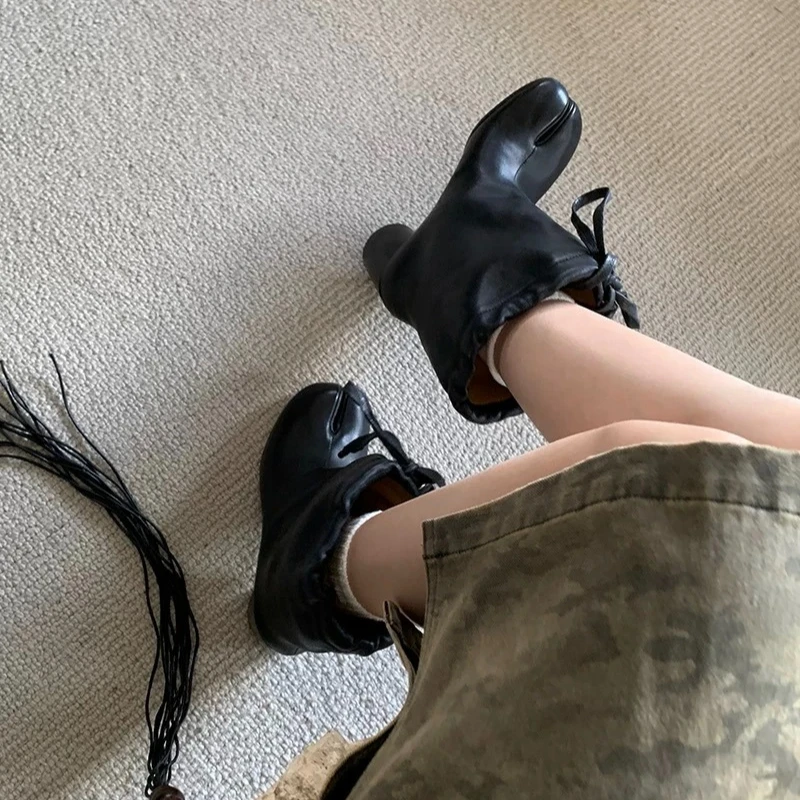 New Women Split Toe Ankle Boots Ruffle Trim High Chunky Block Heel Lace Up Short Boots Fashion Daily Outdoor Ladies Footwear view 3