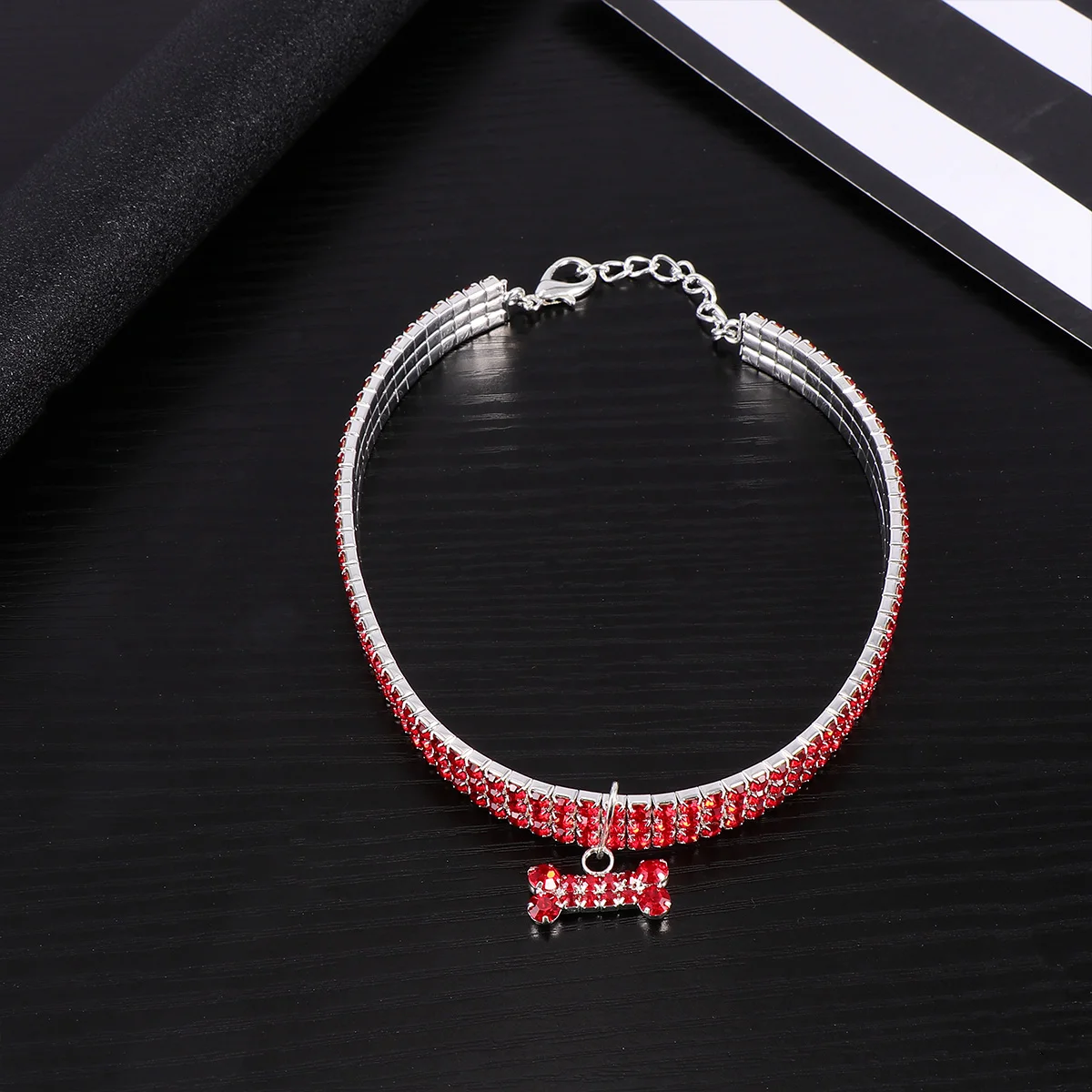 

Mini Bone Pendant Red Rhinestone Pet Collar Crystal Dog Collar Adjustable Buckle Chain Fashion Pet Supplies Walking Outdoor