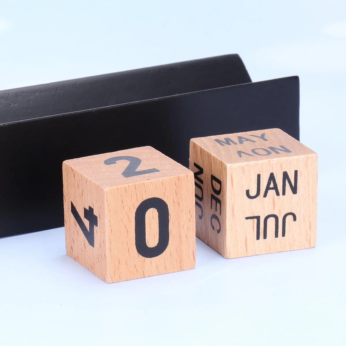 ปฏิทินไม้ COHEALI ปฏิทินตั้งโต๊ะแบบถาวรพร้อมลูกบาศก์ตัวเลข บล็อกแสดงเดือนและสัปดาห์