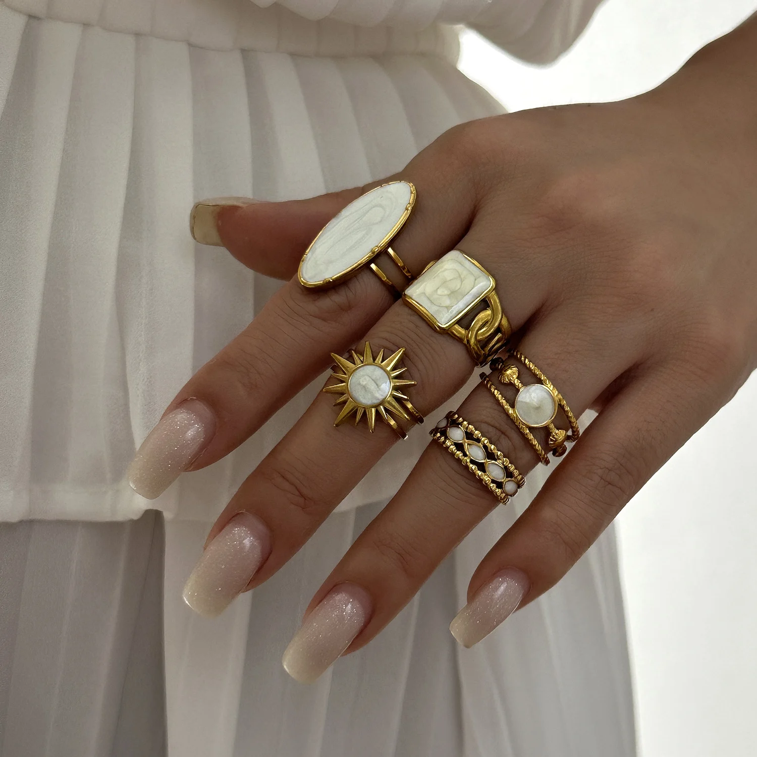 5-teiliges Set aus geometrischen, goldfarben beschichteten Edelstahl-Emaille-Ringen für Damen, stapelbar, Party-Knuckle-Schmuckset, Geschenk, wasserdicht – Detail 5