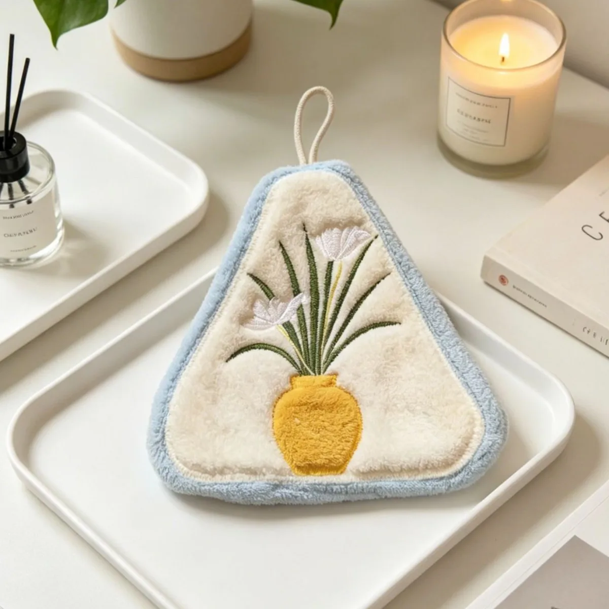 Cake towel hanging type thickened absorbent children's handkerchief towel bathroom kitchen multifunctional hand towel