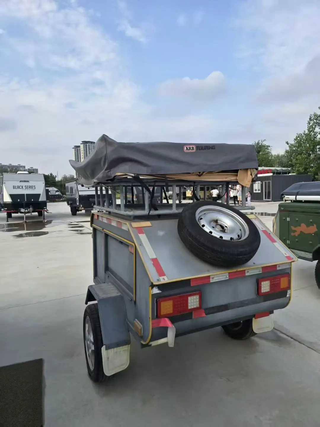 Flatbed Camper Cabin Box Expedition Truck Camper Module with Expandable Slide Out Room Factory Direct