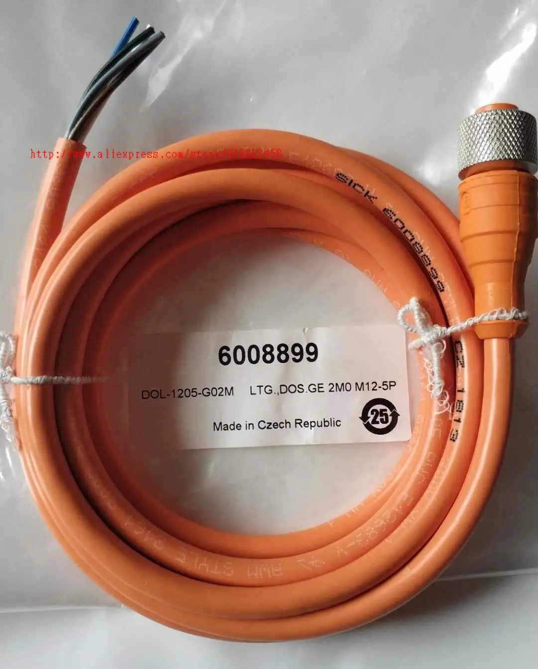 

DOL-1205-G02M DOL-1205-W02M M12 5-контактный соединительный кабель датчика 2 м для KT5W-2N1116 100% новый и оригинальный