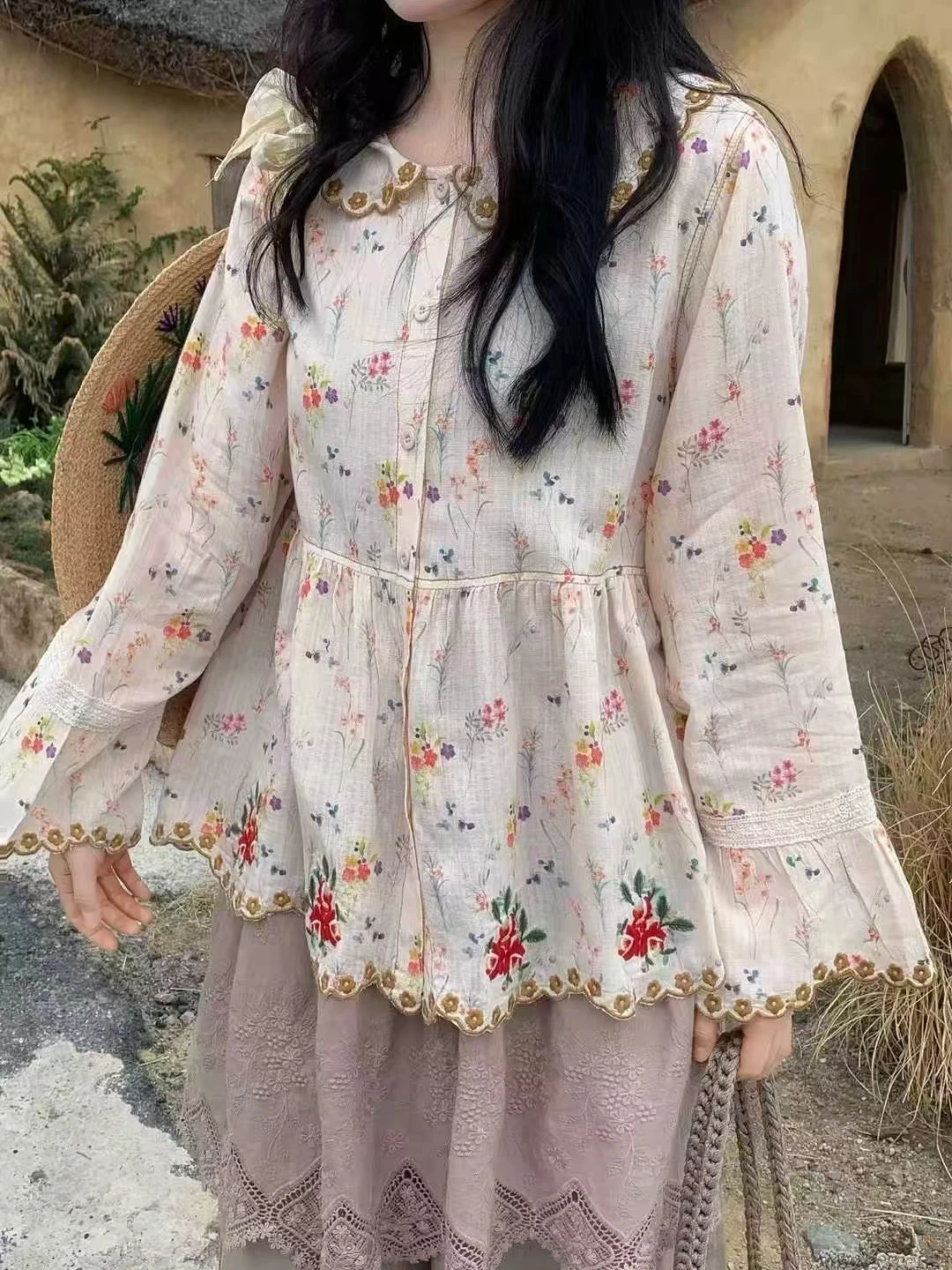 

Retro Floral Embroidery Long Sve Cotton Linen irt Sweet Country Girl Sle Loose Fit Bell Sve Trim Spring Top