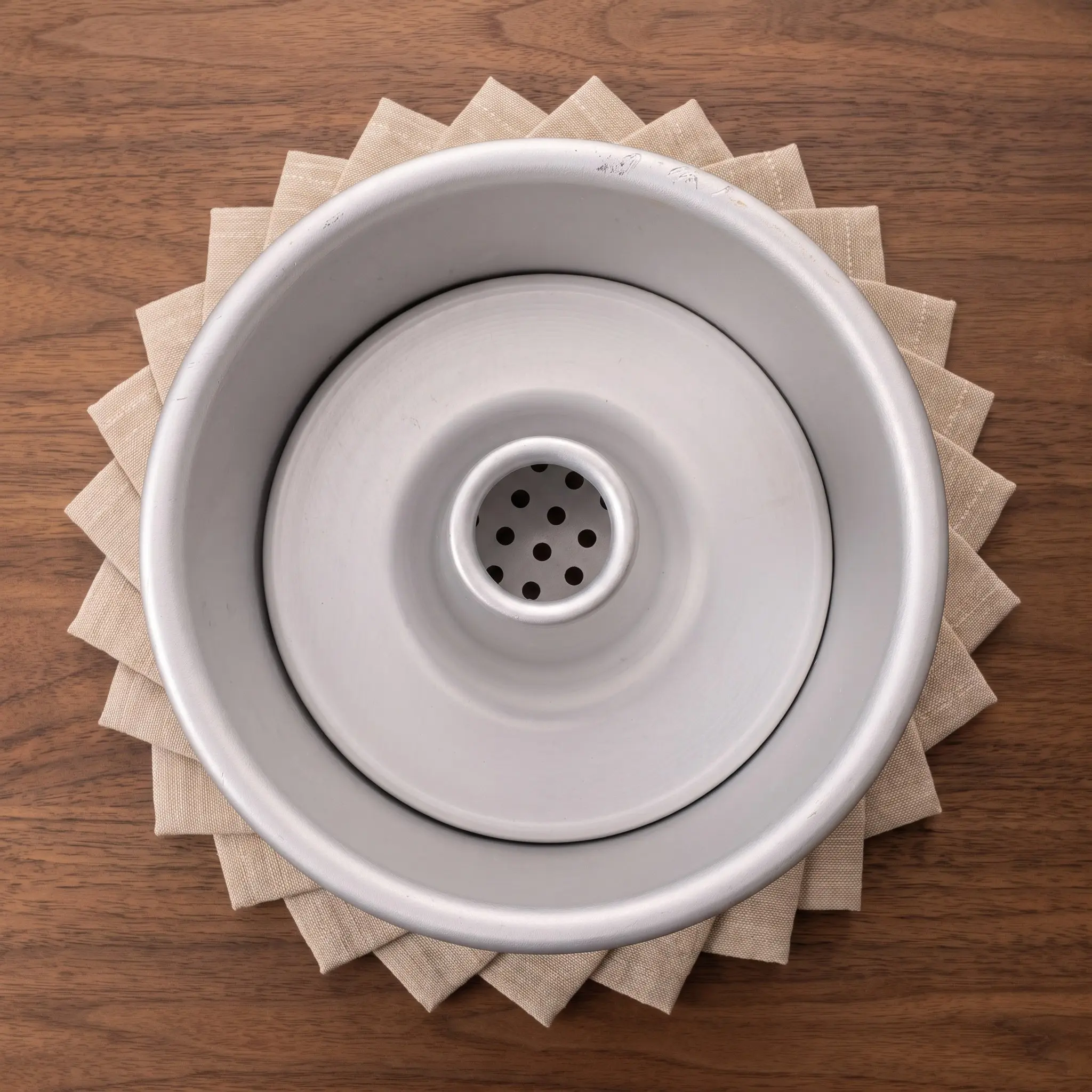 1Set Round Loose Bottom Angel Food Cake Pan 4Inch Removable Base Feet Non Stick Tube Mold Kitchen Bakeware for Chiffon Sponge