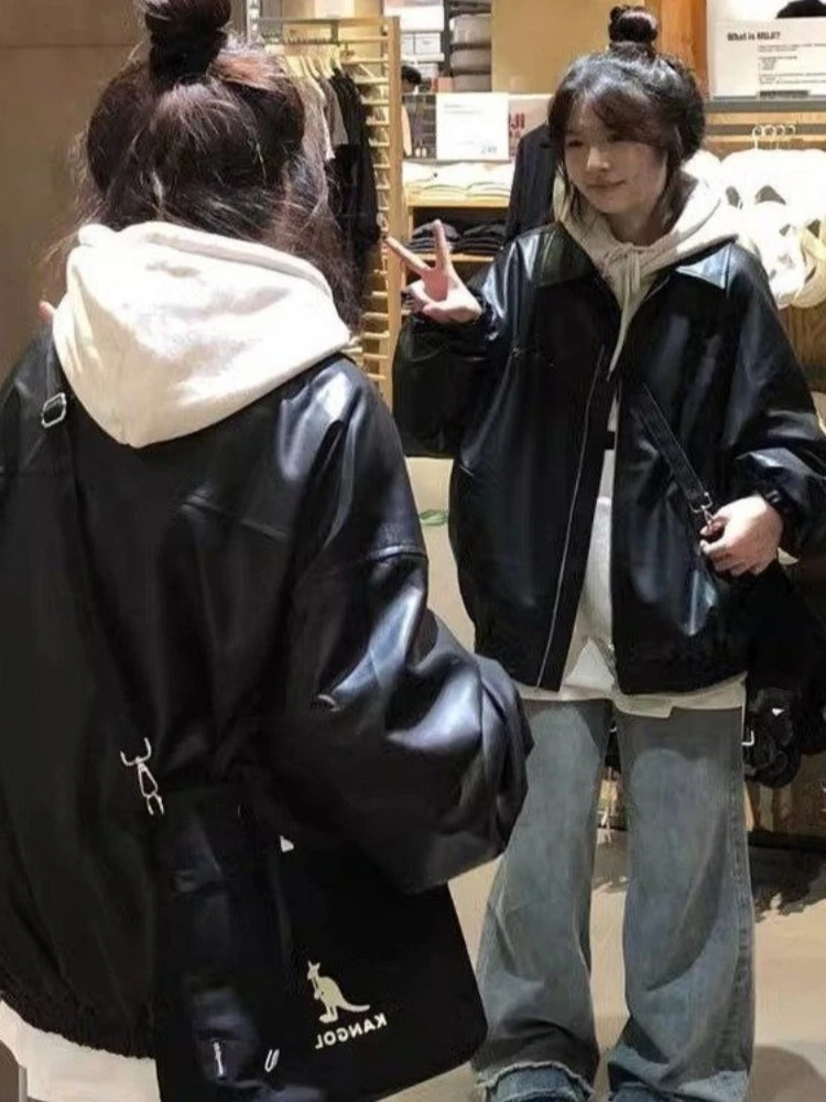 Chaqueta de cuero holgada Retro americana para mujer, chaqueta de cuero coreana de estilo Punk para mujer, ropa de calle de moda negra, abrigo informal nuevo 2025