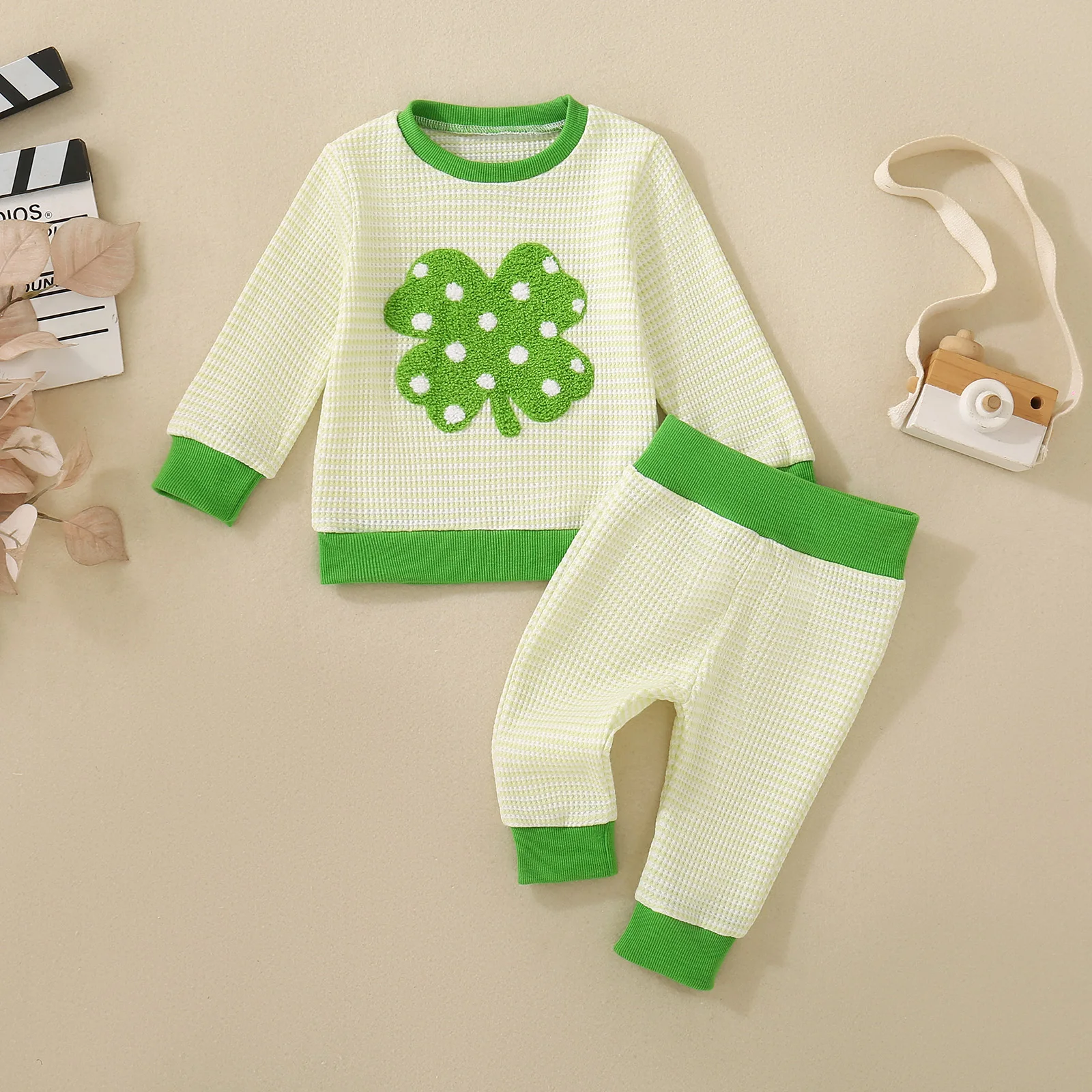 2-piece spring/summer unisex baby and toddler set featuring a long-sleeved top and trousers with clover embroidery