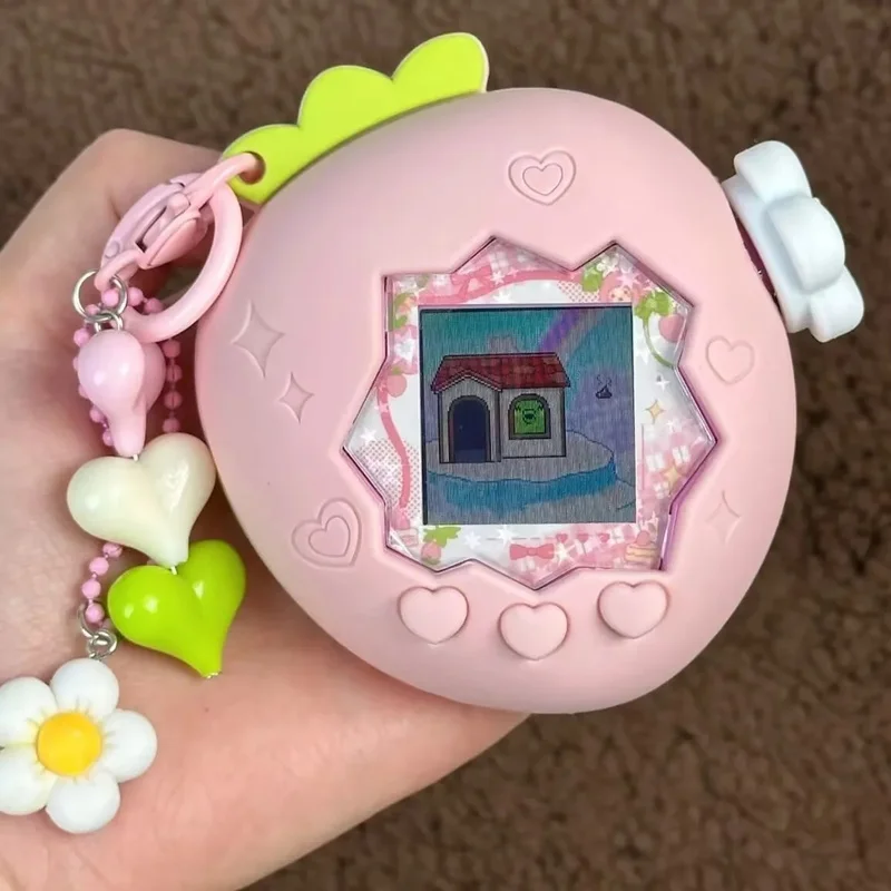 لعبة Tamagotchi Smart Paradise Pet Toy علبة الفراولة الوردية مع ورق لوحة وسلسلة مفاتيح - آلة الحيوانات الأليفة الرقمية لألعاب الأطفال