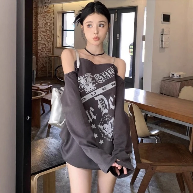 Sexy Design One-Shoulder Iron Chain Sleeveless T-Shirt Women's Autumn New Style Spicy Long Sleeve Top