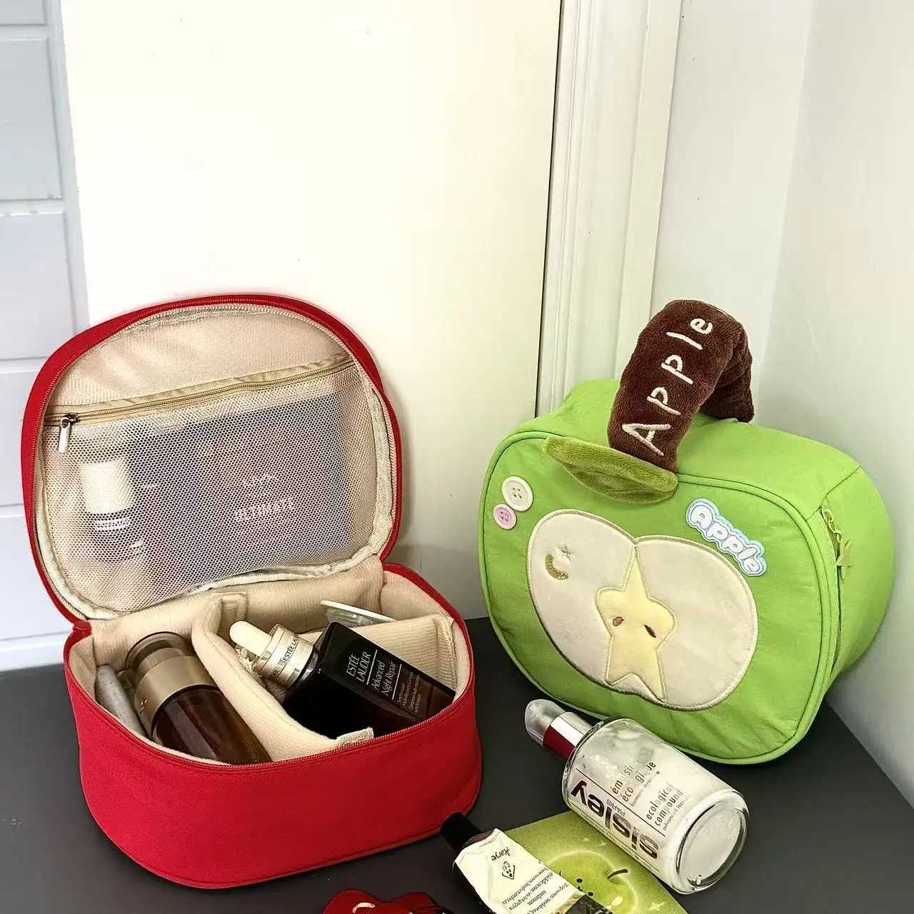 Cute Red Apple Cosmetic Bag High Appearance Large Capacity Handheld Storage Pouch Stationery Organizer Gift Cute Storage Bag