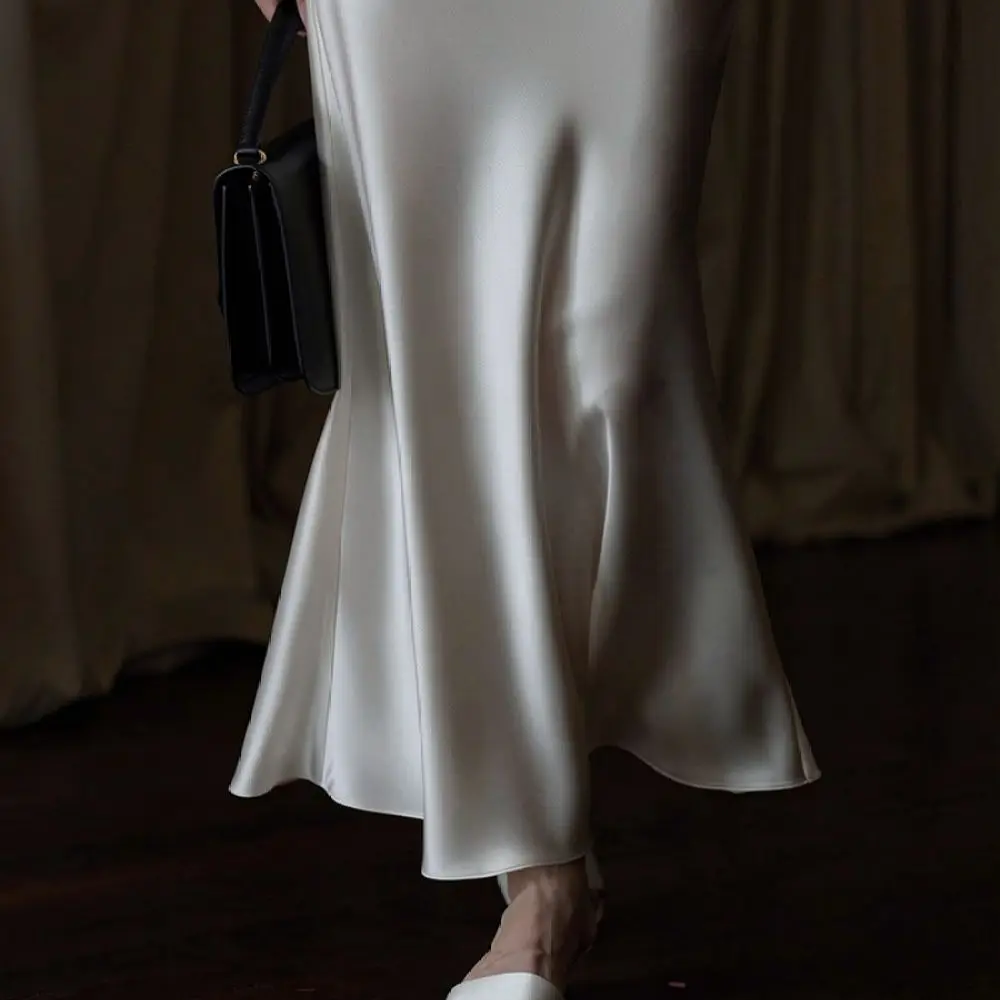 Trendy Triacetate Satin Long Skirt Soft Flowy Fabric Bias Cut Silhouette Minimalist Fashion Versatile Daily Skirt