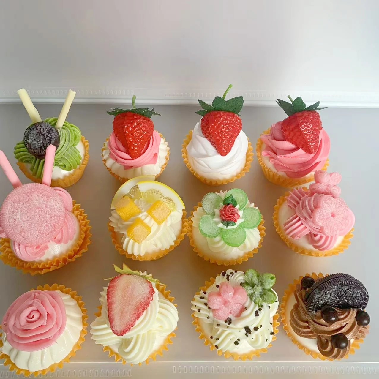 Picture 5: Cupcake Model Simulation Cake Dessert Product Ornament Model Bakeshop Window Display Paper Cup Ice Cream Model Shoot props