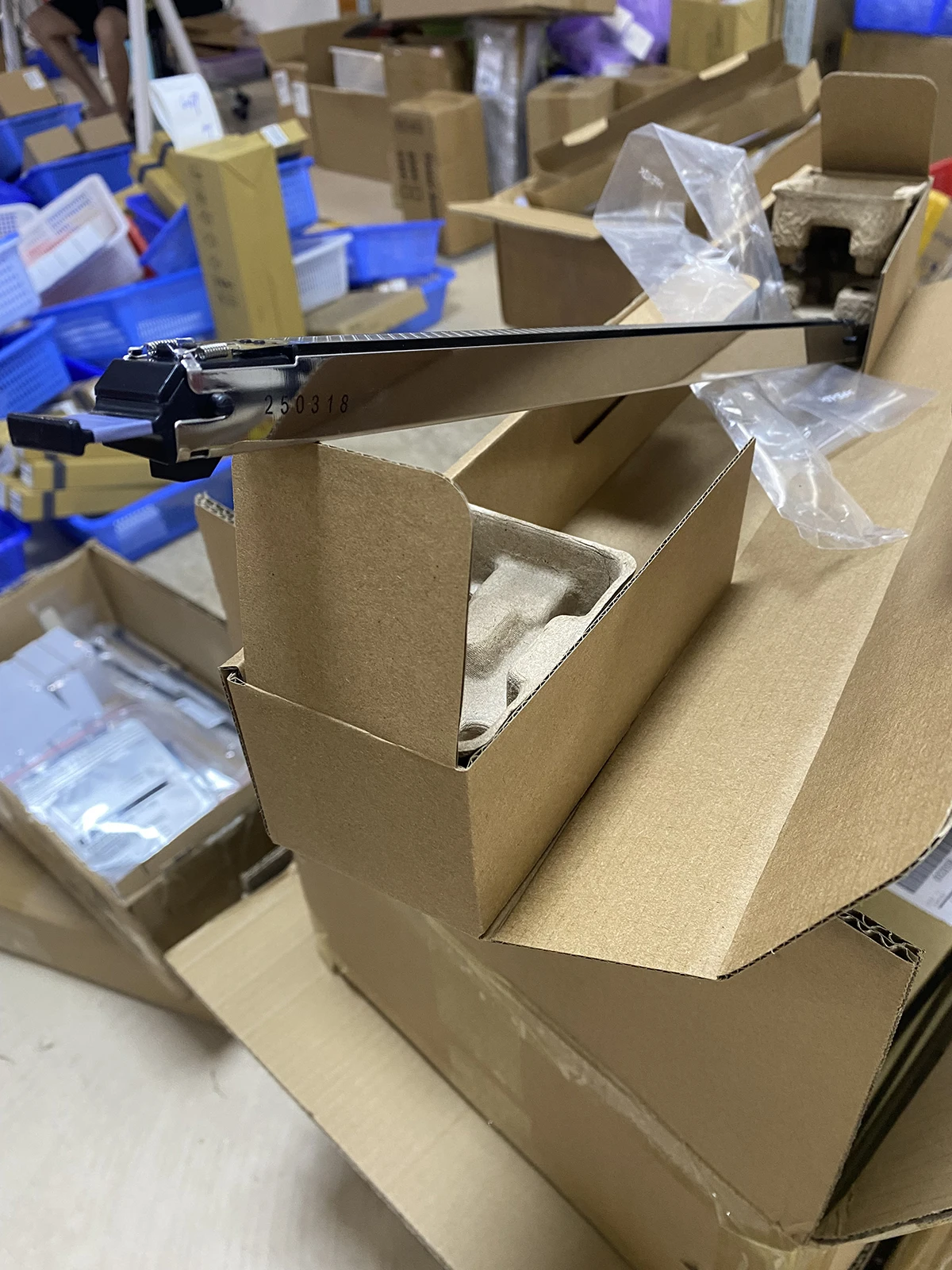 

Коронный блок зарядки для Konica Minolta C6500 C5501 C6000 C6501 C7000 Corona Grid