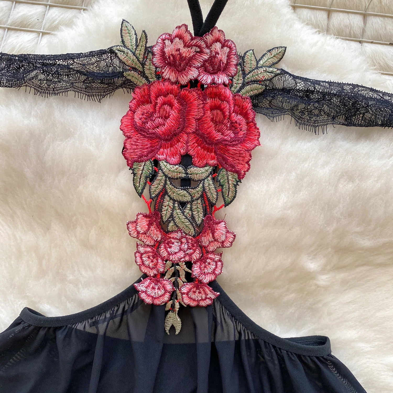 Neues Schlafkleid mit bestickter Blume und offener Brust, leidenschaftliche, reine, lustige Unterwäsche, sexy Uniform, durchsichtiges Netz, Hotsweet, aushöhlen