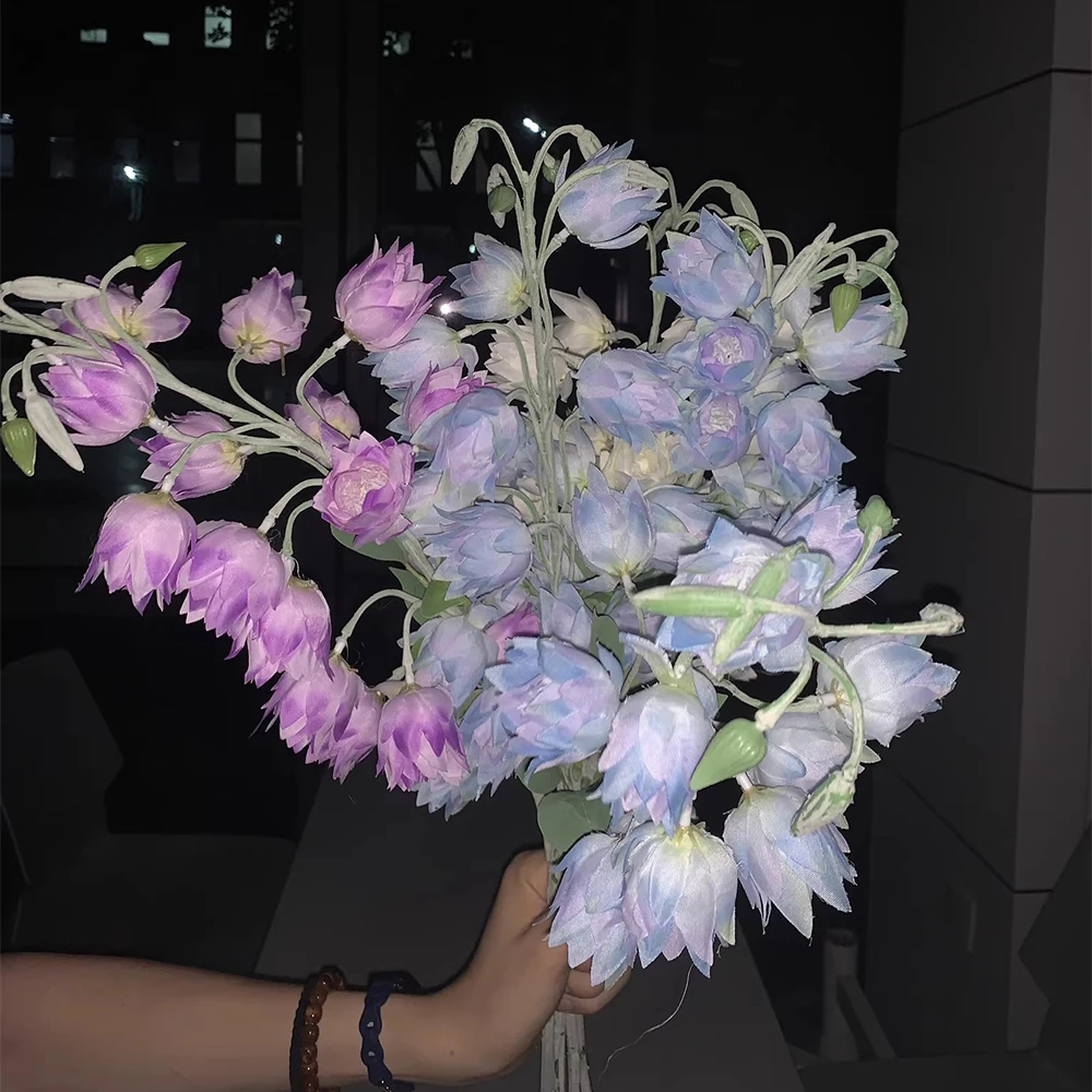 Ramas de Flores Artificiales Realistas de Yucca y Lirio de los Valles, Decoración para el Hogar y Bodas, Flores Azules Falsas con Aspecto Natural