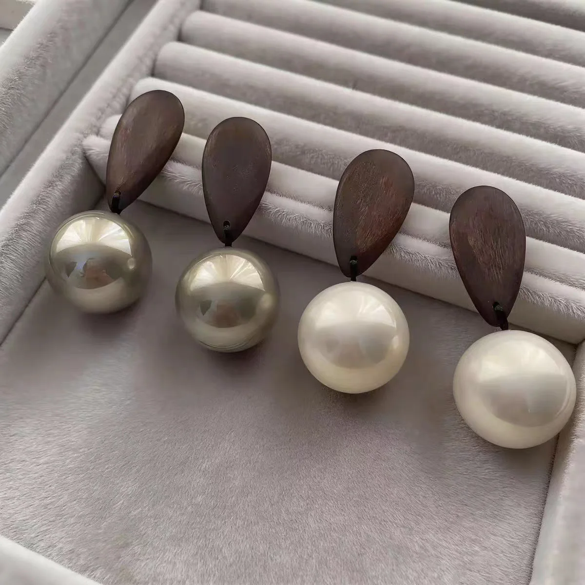 Vintage-Ohrringe mit Holzimitat-Perlen, im Boho-Stil, ethnisch, große, runde Perlen-Ohrringe, für Partys, zum Tragen im Alltag, auffälliger Schmuck.