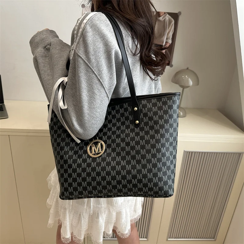 Large Capacity Letter Bag Commuting Tote Bag Women'S Popular Fashion Shoulder Bag Diamond Grid Large Capacity Handbag