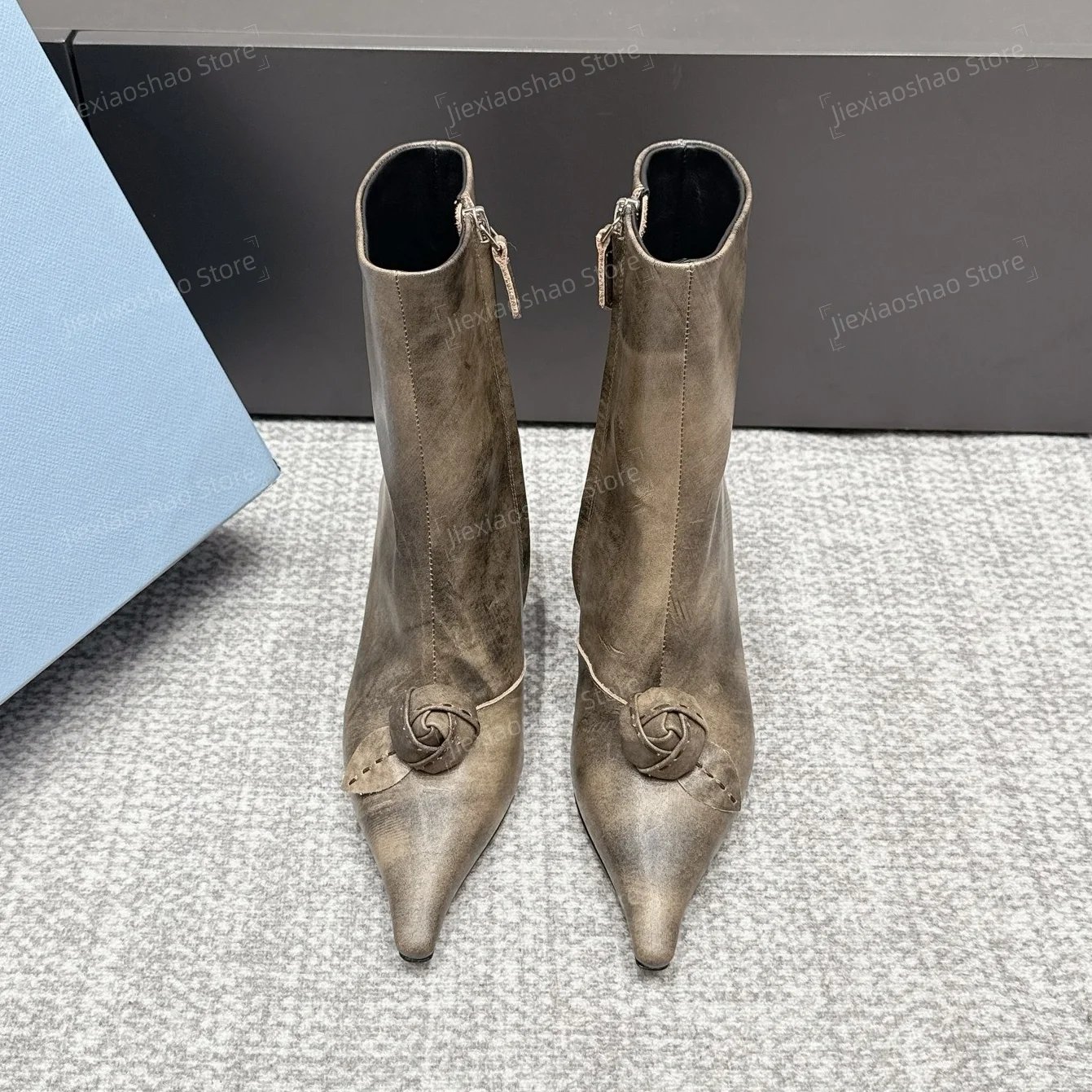 2026 New Collection Desinger Genuine Leather Pointed-Toe High Heel Ankle Boots Woman Flower Decora Short Boots Zapatos De Mujer
