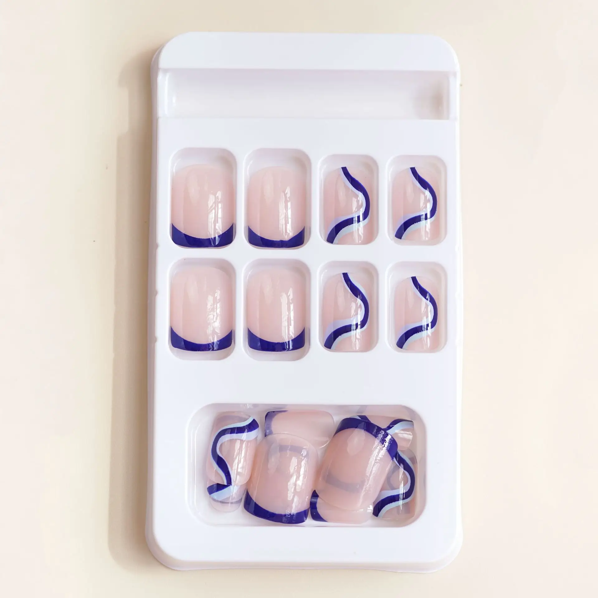 24 Stück kurze französische tragbare künstliche Nägel mit Kleber, einfache Streifen-Nagelkunst, vollständige Abdeckung, Ballerina, modisches Nagel-Maniküre-Tipps zum Aufdrücken – Detail 4