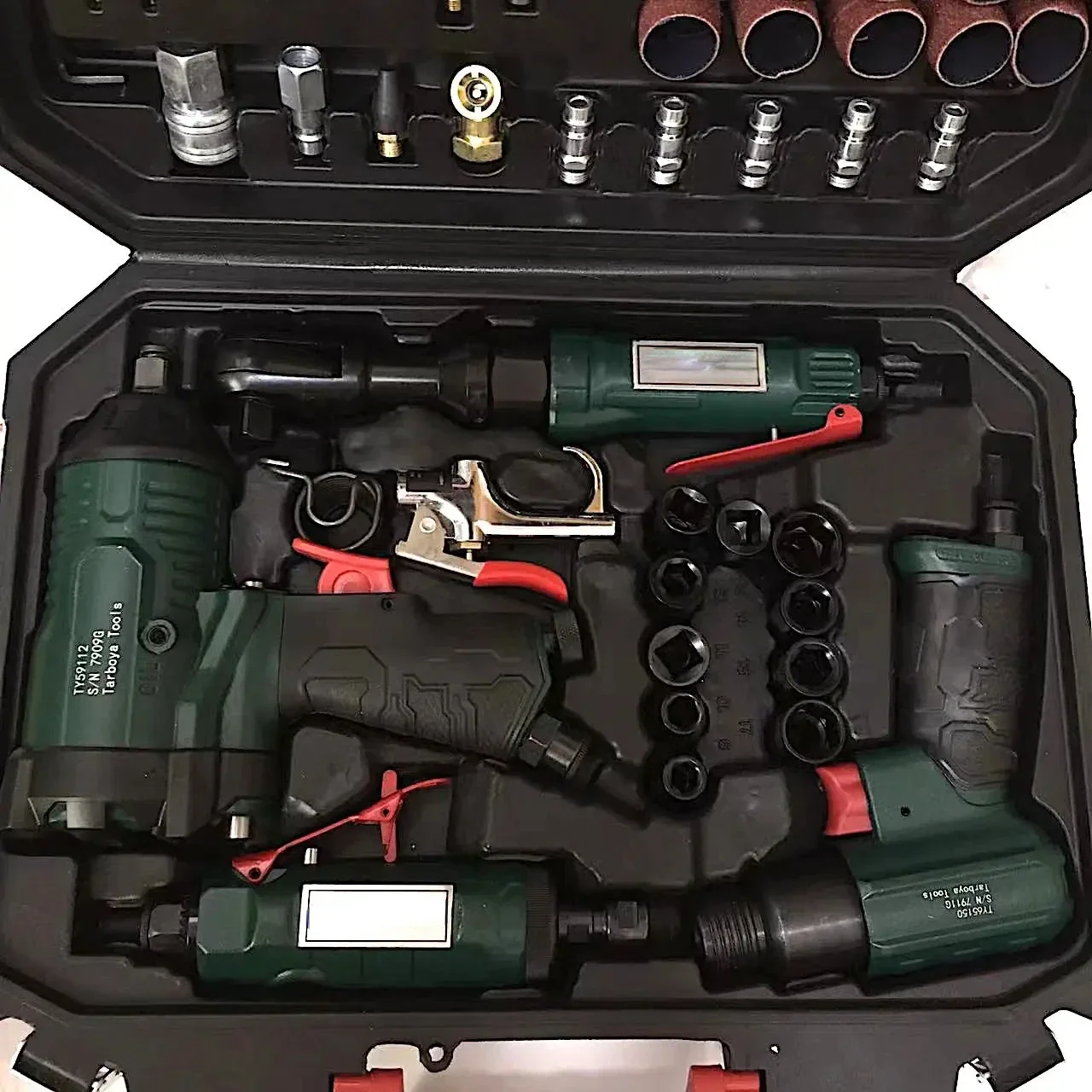 compressed air set, 5 compressed air devices and accessories, 71-piece compressed air set including numerous accessories