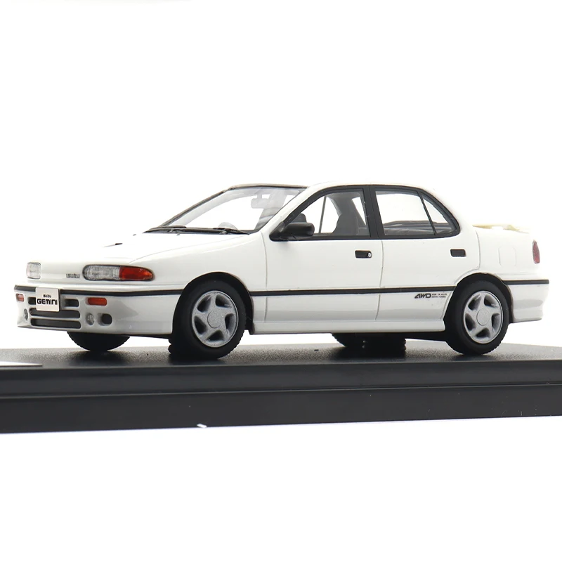 Modèle de voiture en résine moulé sous pression, échelle 1:43, ISUZU GEMINI R 4WD (1990), modèle de voiture, jouets à collectionner pour garçons, cadeaux de décoration