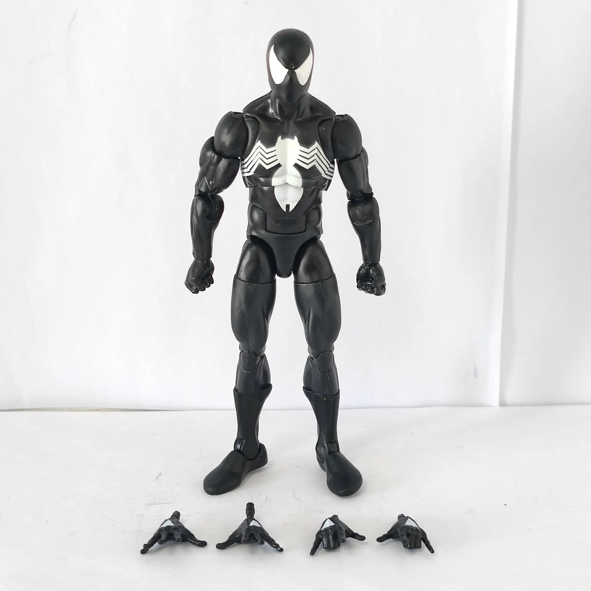 Marvel Legends Secret Wars Wave Symbiote Spiderman Unvollständiges Zubehör No Secret Shield 6" lose Actionfigur