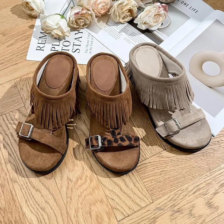 Retro fringed V-neck sandals for women - summer outdoor thick-soled crossbody slippers with round rubber soles