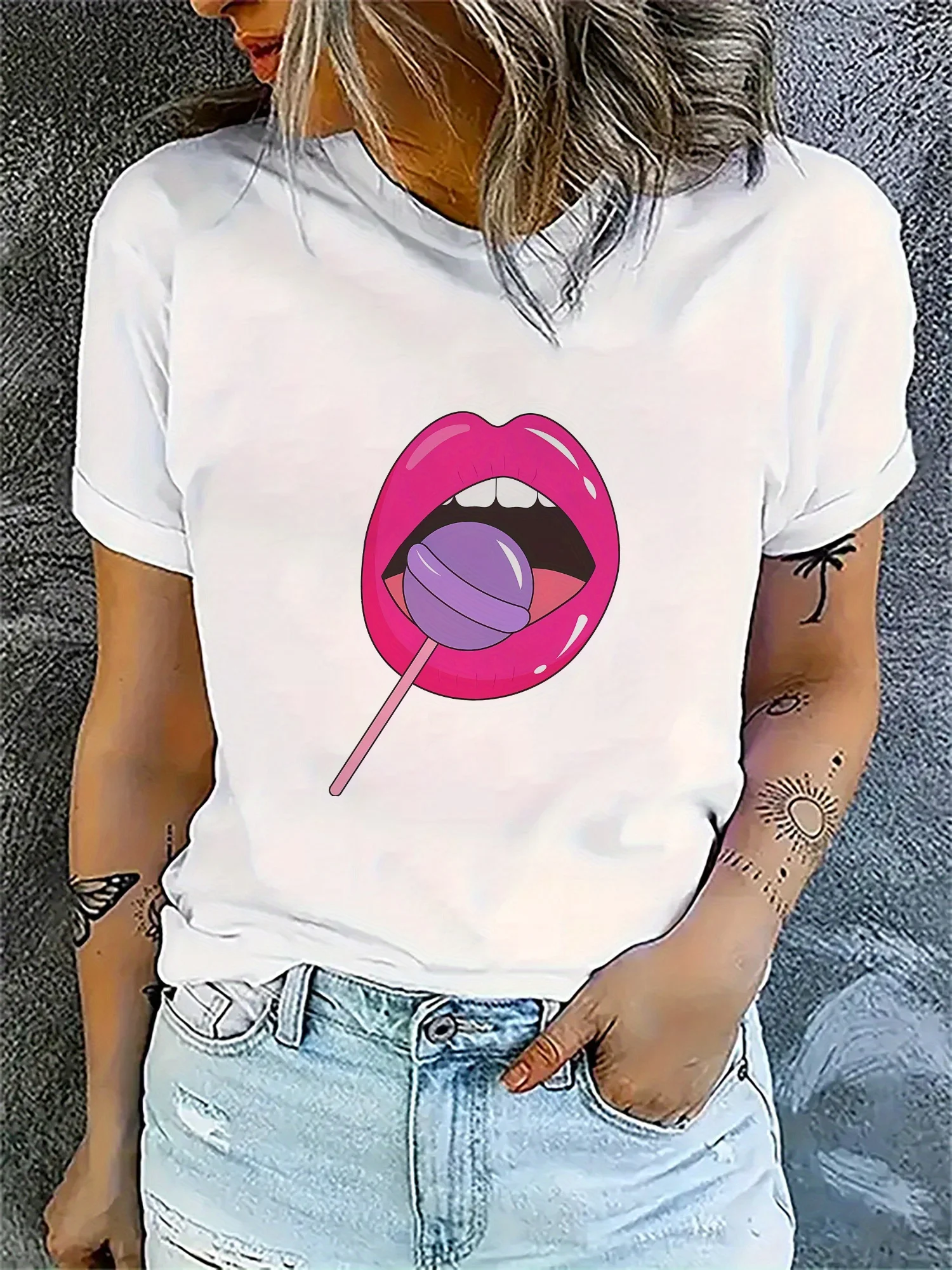 Damska koszulka z grafiką lizaka, czarna, codzienna, z krótkim rękawem, mieszanka materiałów, okrągły dekolt, do noszenia na co dzień, do ćwiczeń i aktywności na świeżym powietrzu.