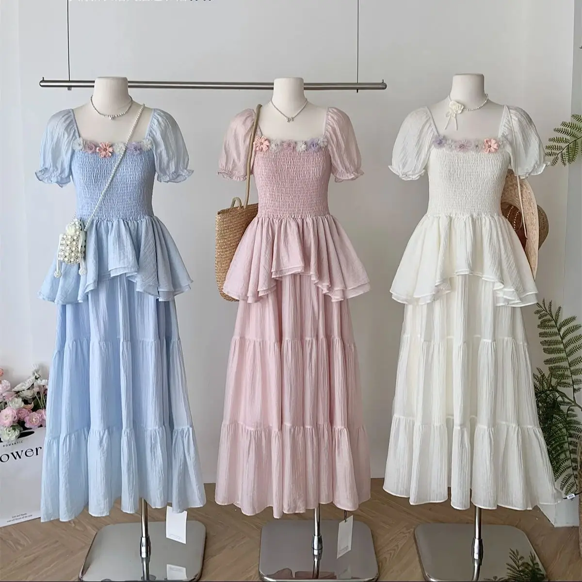 

Summer Sweet 3D Flower Deco Ruffles Birthday Party Dress for Women Elegant Squared Collar Puff Sleeve Stretch Evening Dress