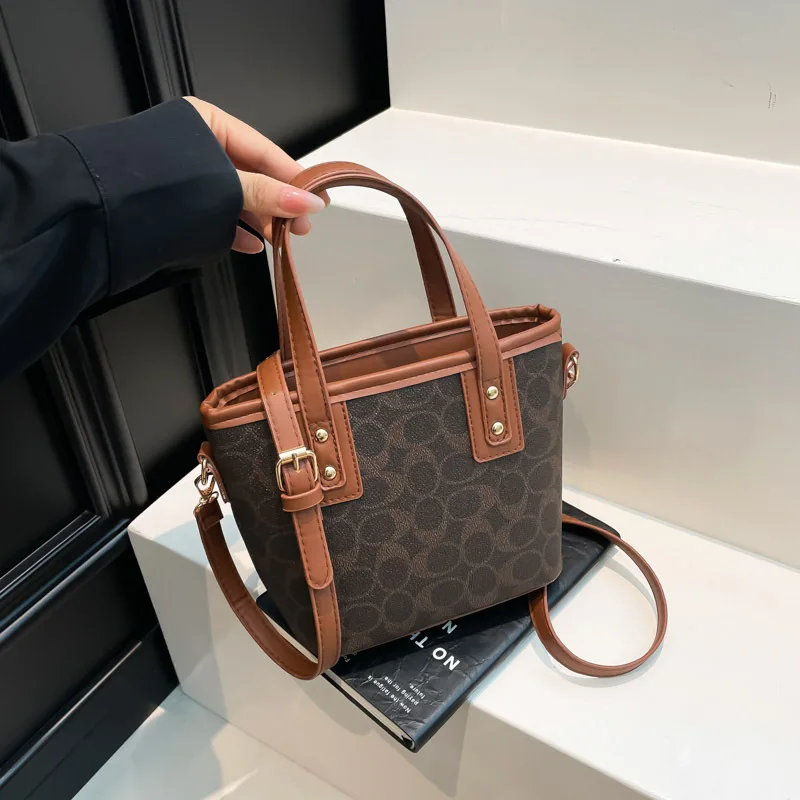 Fashion Texture Trendy Bag for Women 2025 Autumn New Fashion Crossbody Bag Korean Edition Instagram Handbag Bucket Bag