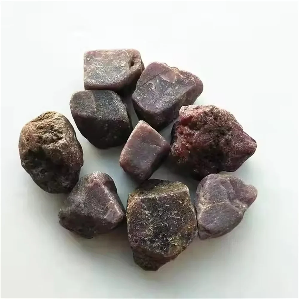 Wholesale Natural Stone Rough Red Corundum Raw Quartz Crystal Tumble Stone for home