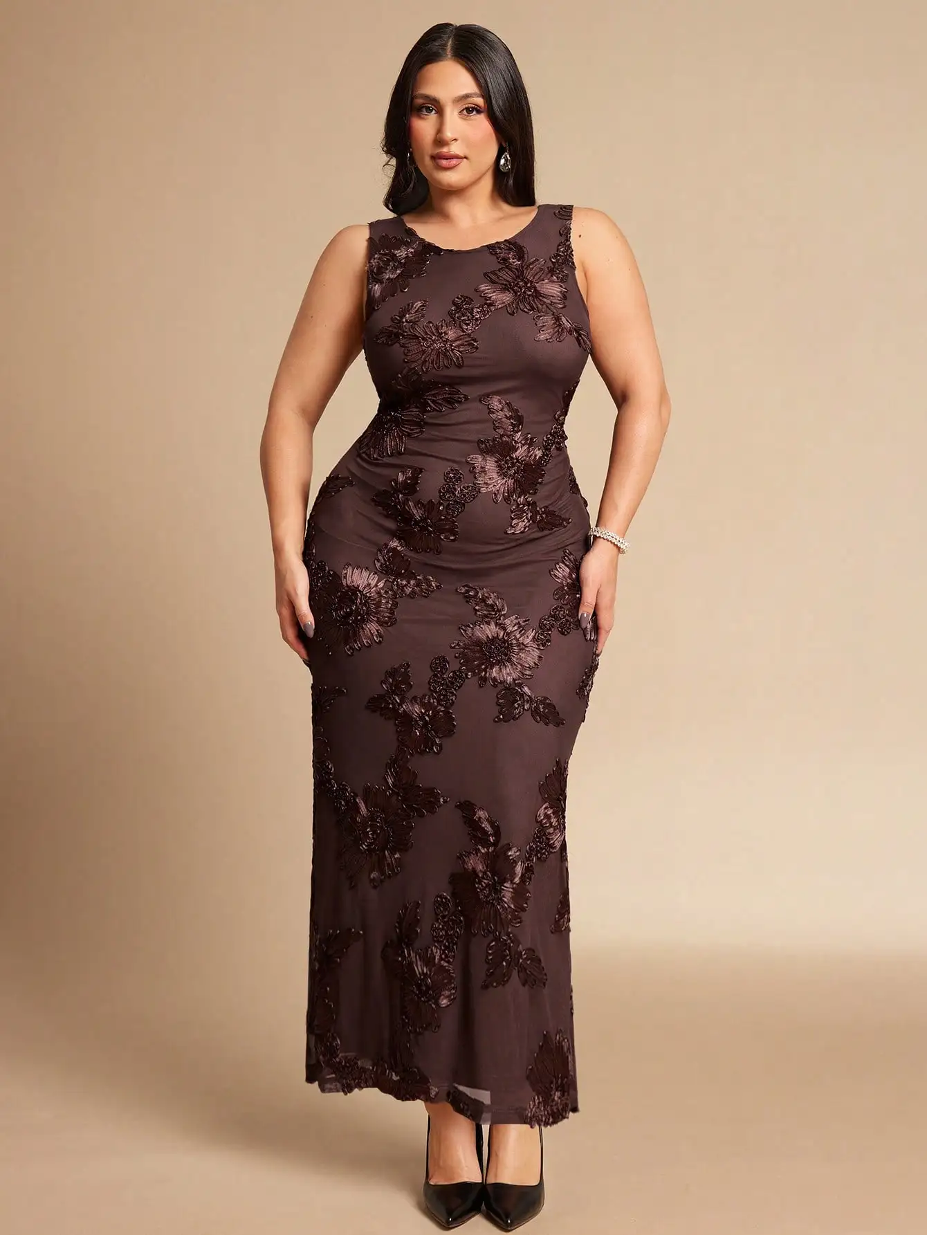 

Платье макси без рукавов с цветочным жаккардовым узором больших размеров для вечерних мероприятий, кофейно-коричневое