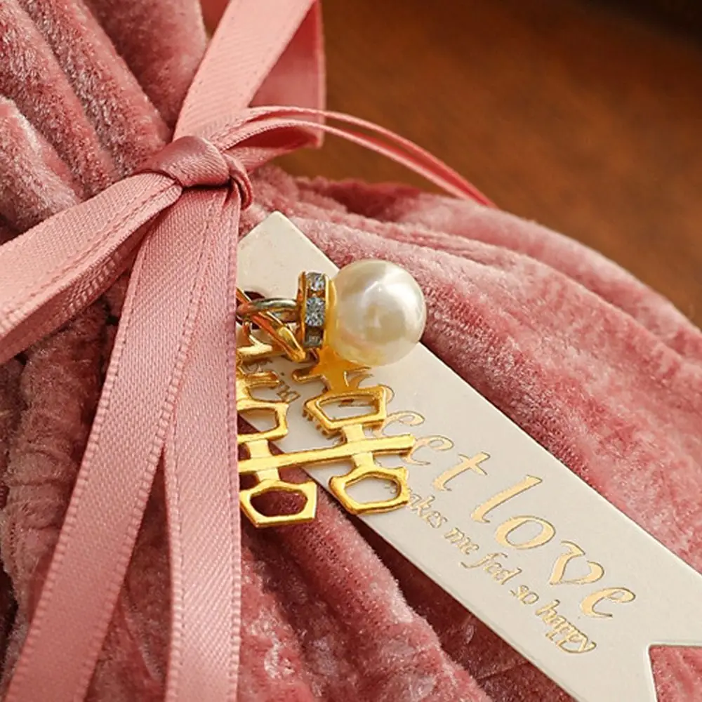 

Portable Bag Ribbon Bow Velvet Candy Box with Tassel Dust Protect Gift Bag Handbag Flower Jewelry Bag Favor Gift