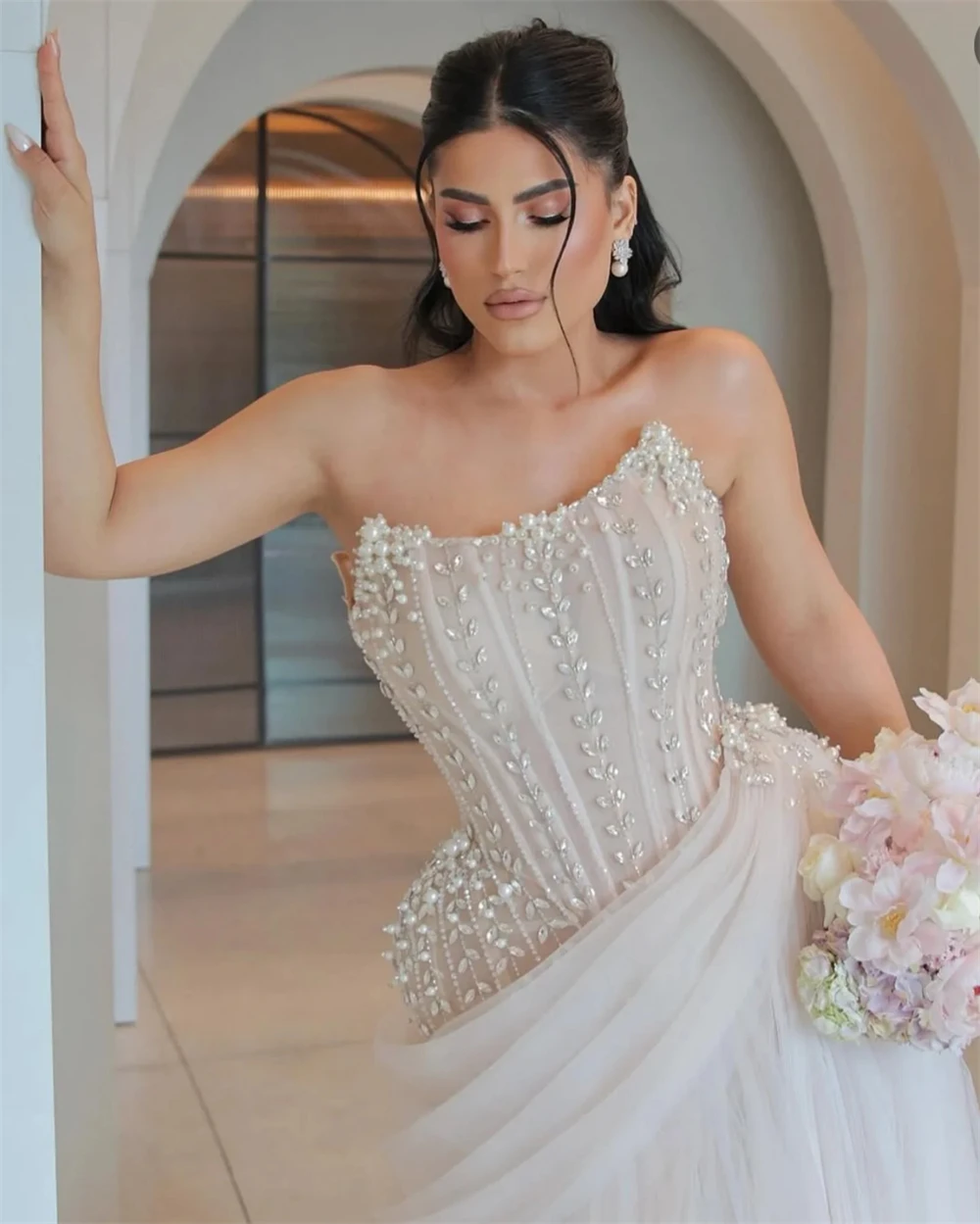 

Customized Temperament Tulle Evening Dresses Fashion Strapless Sleeveless Homecoming Dresses Court Train Vestido De Festa