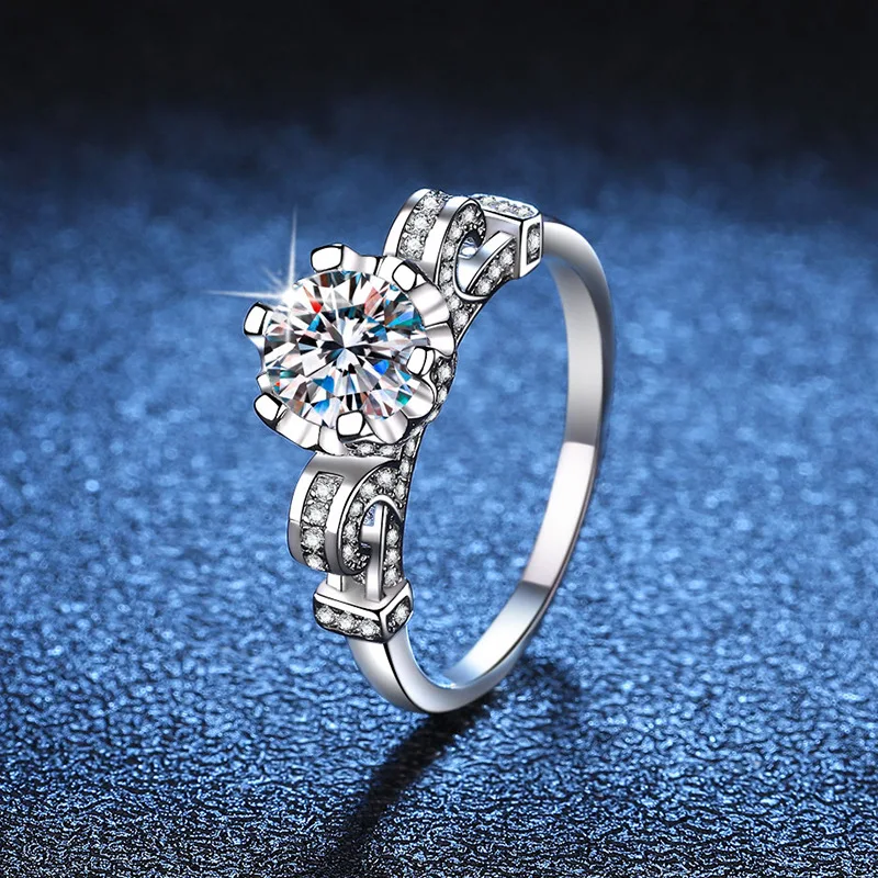 

European and American Luxury Moissanite Ring Platinum PT950 18KGold Classic Six ClawCrown Ring,Romantic FlowerProposal for Women