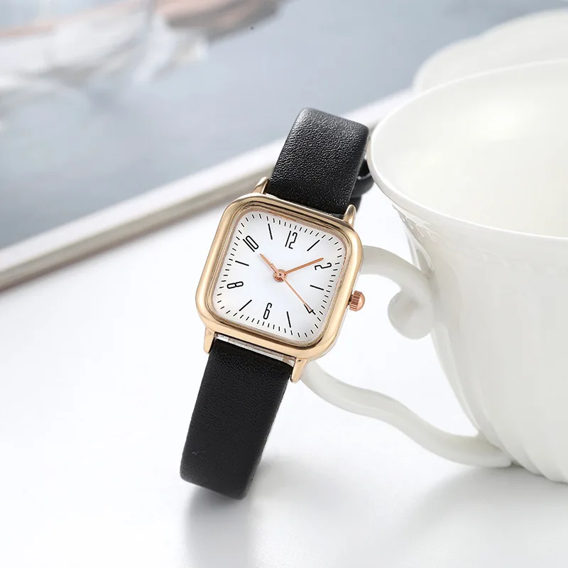 Reloj Mujer 2023 Fashion Diamond Square Watches Women Leather Quartz Watch Elegant Retro Womens Wrist Watch Relogio Feminino