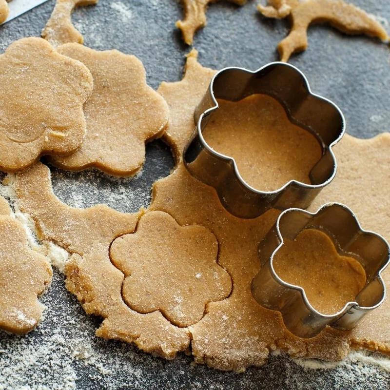 Stainless Steel Cookie Biscuit DIY Mold Star Heart Round Flower Shape Cutter Baking Mould Tools