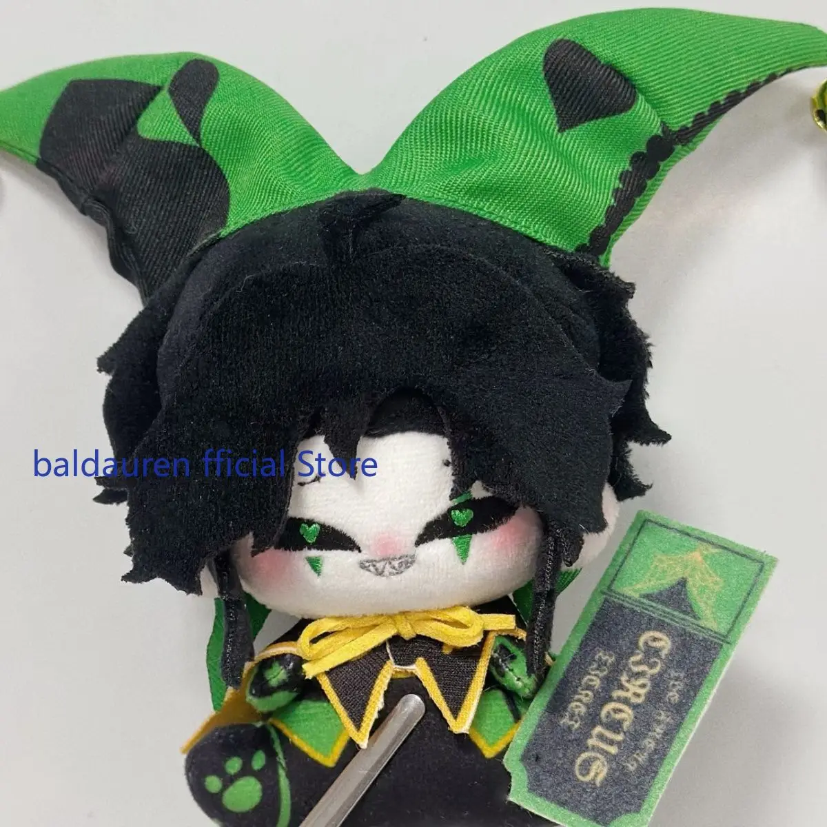 Peluche de Harlequin de Anime The Freak Circus, Figura de Peluche Suave, Colgante para Mochila, Llavero, Cosplay, Regalo de Cumpleaños, Navidad