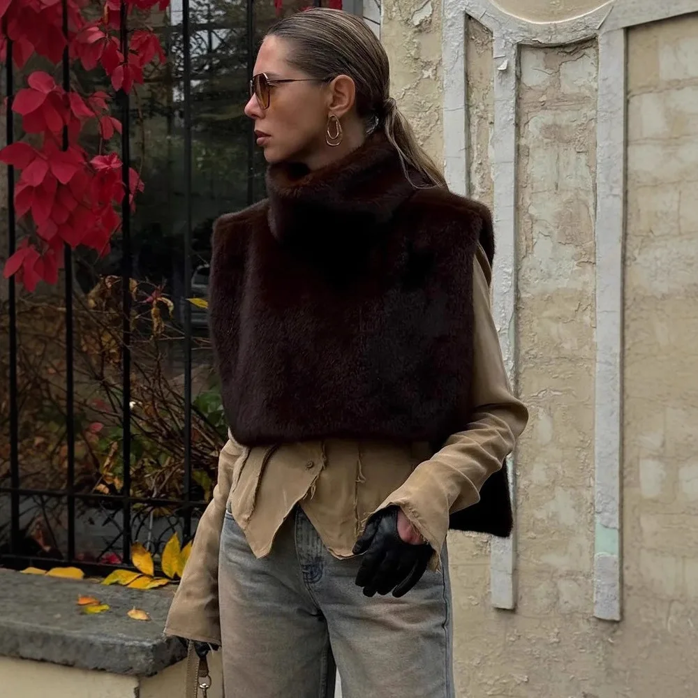 

2025 Brand Fashion Faux Fur Sable Vest Crop Top Autumn Winter Turtleneck Eco Mink Fur Tank Tops Sleeveless Jacket Coat