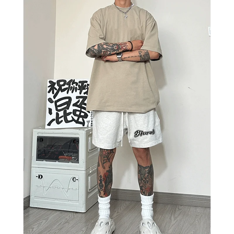 

Мужские шорты с буквенным принтом в американском стиле ретро, летние эластичные спортивные стильные повседневные свободные брюки с пятью точками на шнурке, мужская одежда