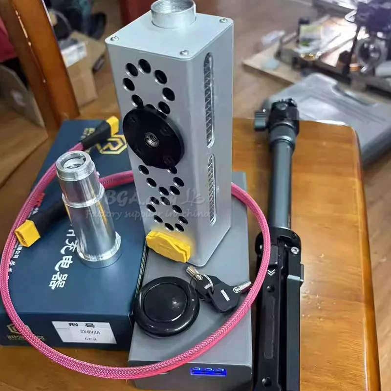 260W Operating Range 0-20 m 0-50 m Laser Obstacle Removal Machines Customized Handheld Laser Retractable Lens Pump Source